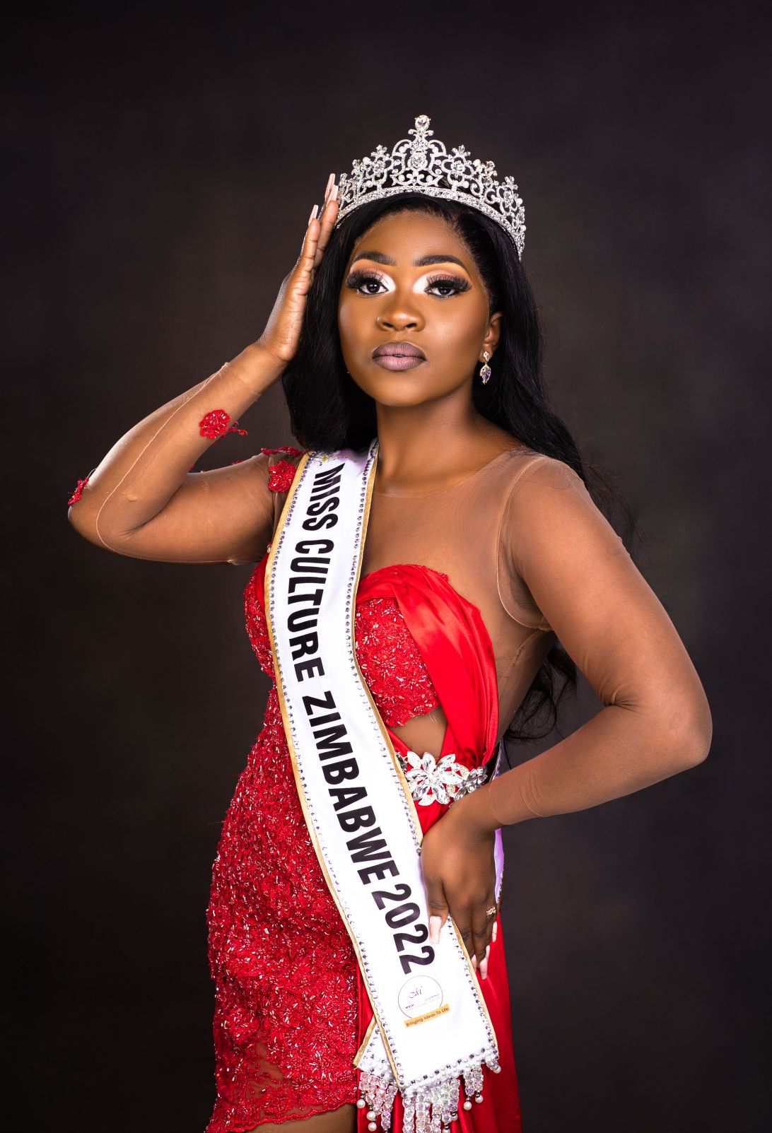 Zimbabwe’s Tanaka E Dumbura emerging as an early favorite for Miss ...